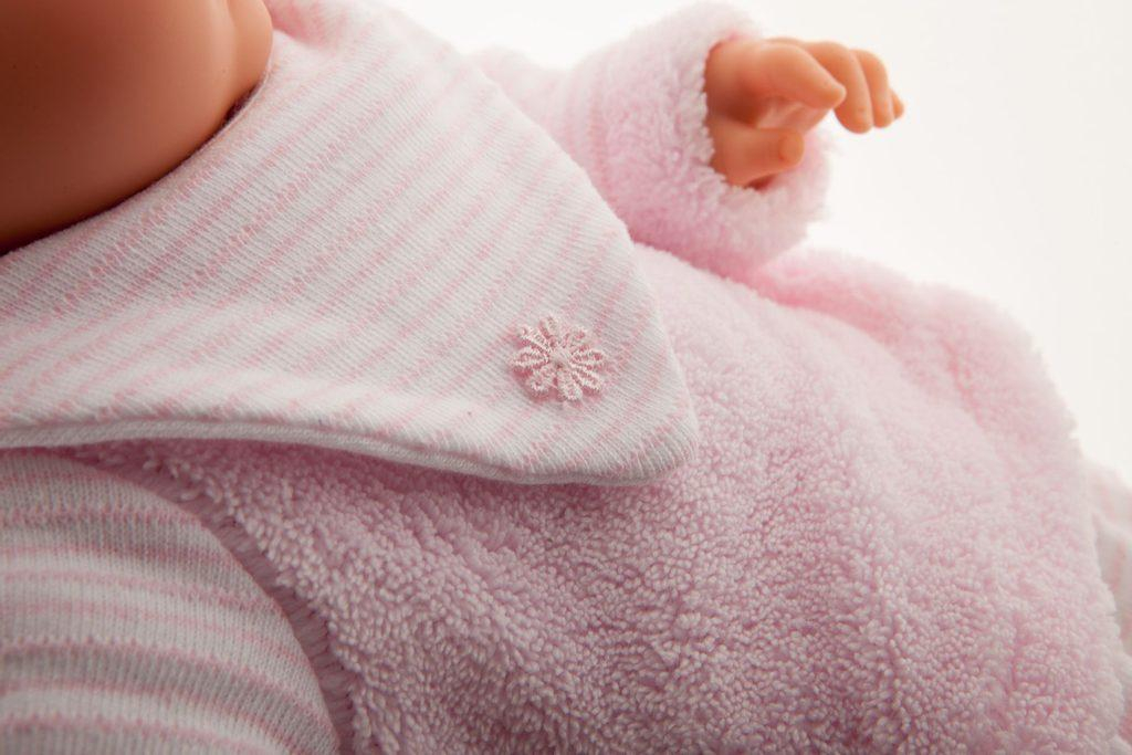 ds77974435_antonio_juan_14049_bimba_mrkaci_panenka_miminko_se_zvuky_a_mekkym_latkovym_telem_37_cm_3