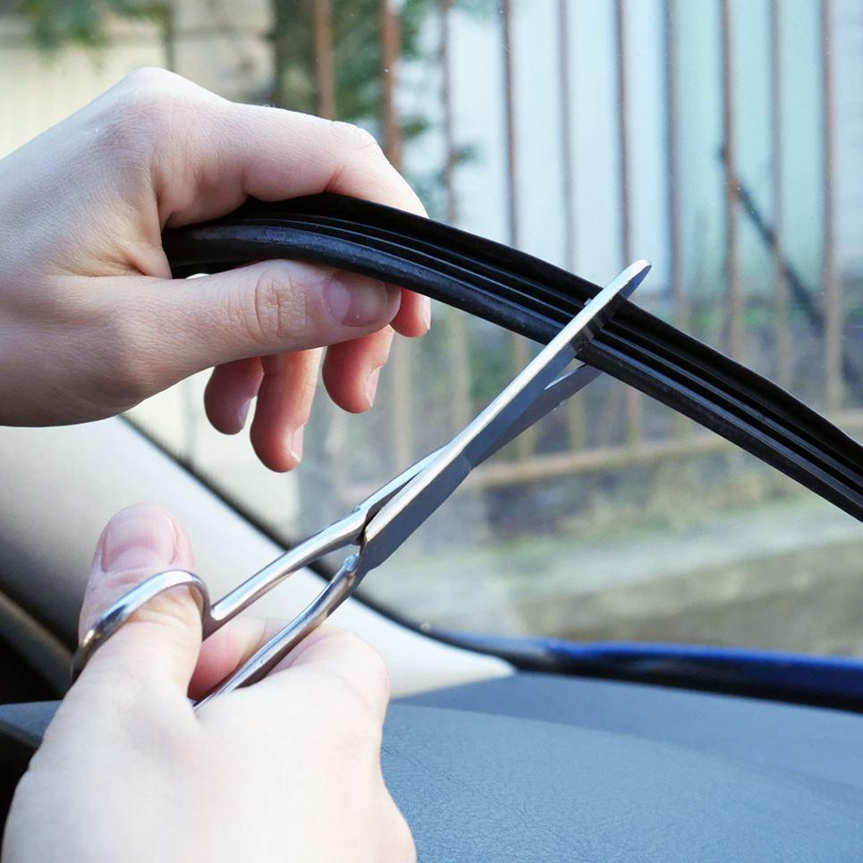 ds90951851_lista_do_auta_na_predni_sklo_2