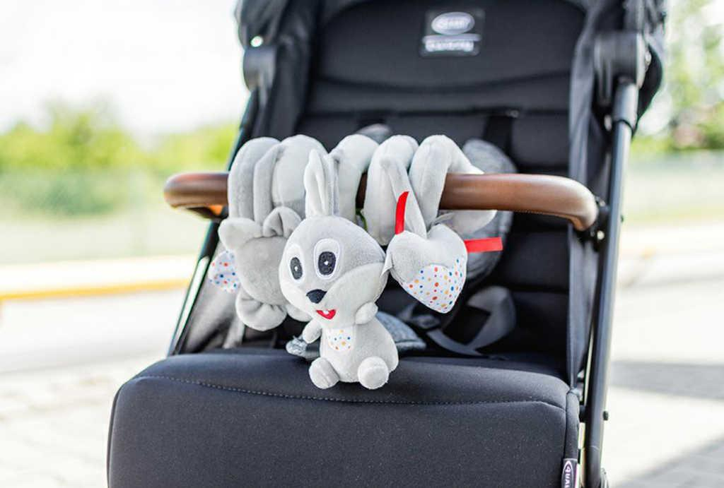 ds91108715_4_baby_plys_spirala_kralik_chrastici_se_zavesnymi_hrackami_pro_miminko_2