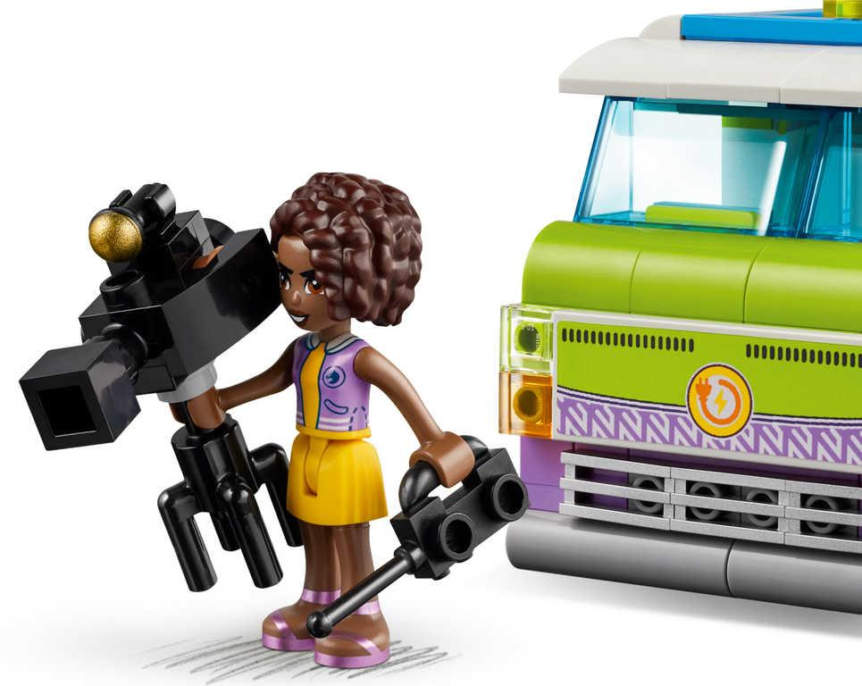 ds20490043_lego_friends_novinarska_dodavka_41749_stavebnice_4