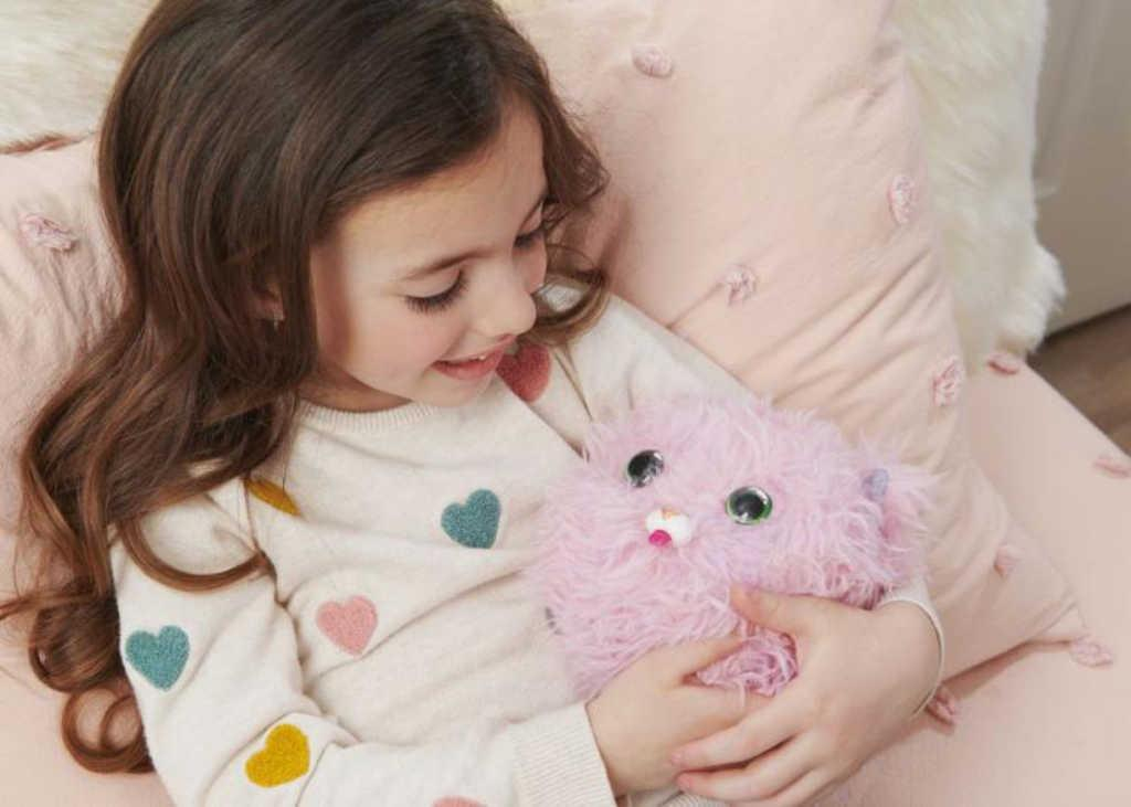 SPIN MASTER Fur Fluffs interaktivní koťátko na baterie Zvuk *PLYŠOVÉ HRAČKY*