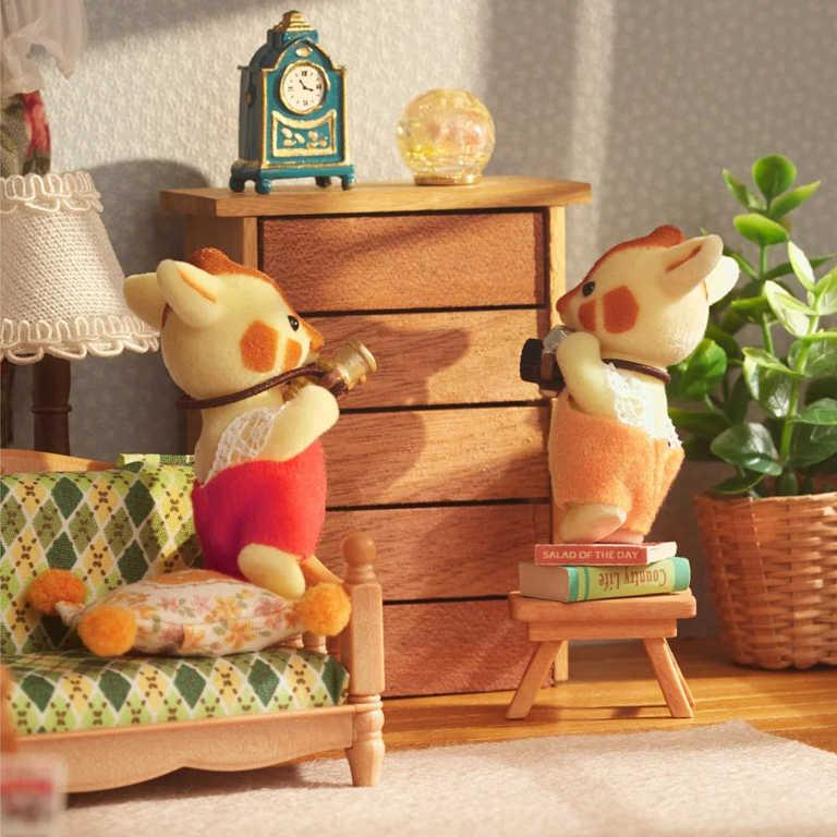 ds61008025_sylvanian_families_rodina_ziraf_set_4_figurky_zirafi_rodinka_v_krabici_4