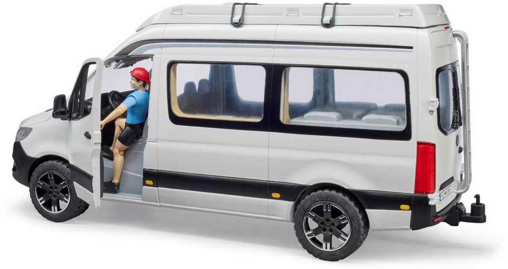 ds69309422_bruder_02672_auto_mercedes_benz_sprinter_obytny_s_ridicem_a_doplnky_1