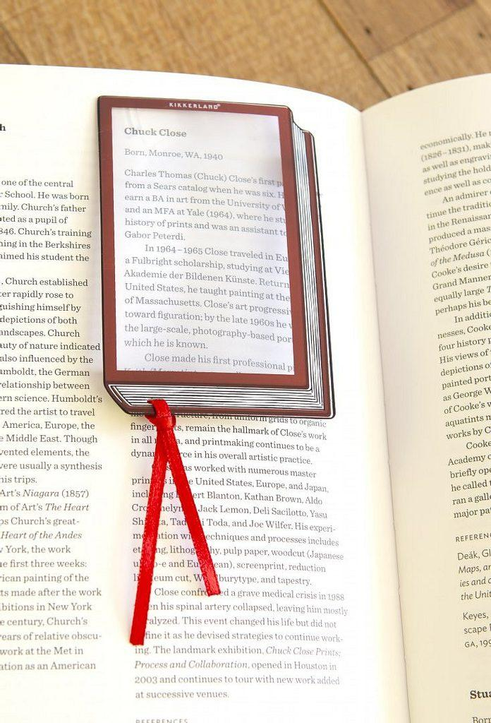 ds91746742_fresnel_bookmark_magnifier_3
