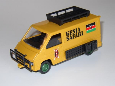 ds95249605_monti_system_04_auto_renault_trafic_kenya_safari_ms04_0102_4_3